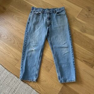 Levi’s 550 relaxed light wash denim jeans 36